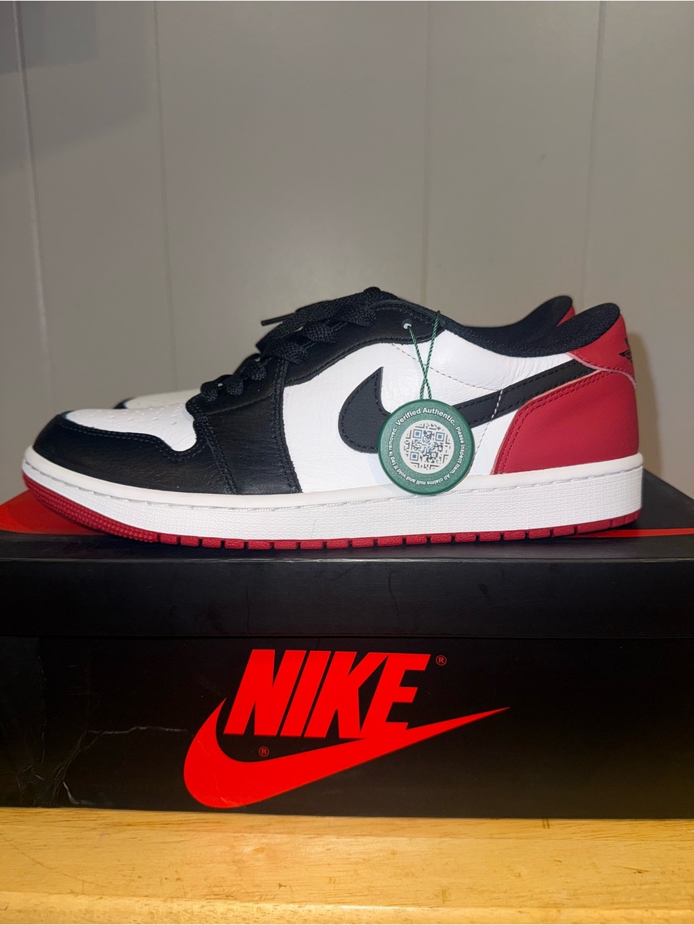 NIKE AIR JORDAN 1 LOW